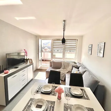 Downtown Family&friends