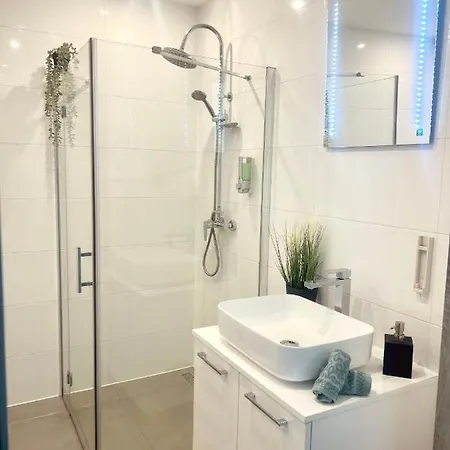 Downtown Family&friends