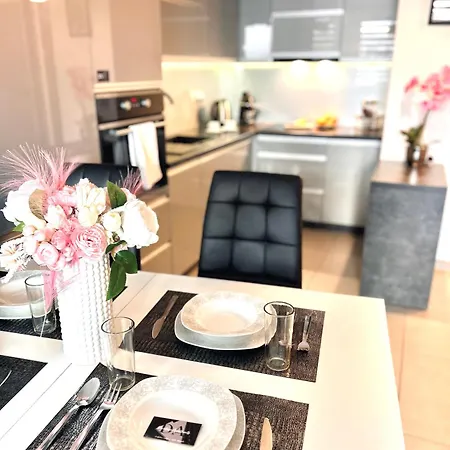 Downtown Family&friends * رشيشوف